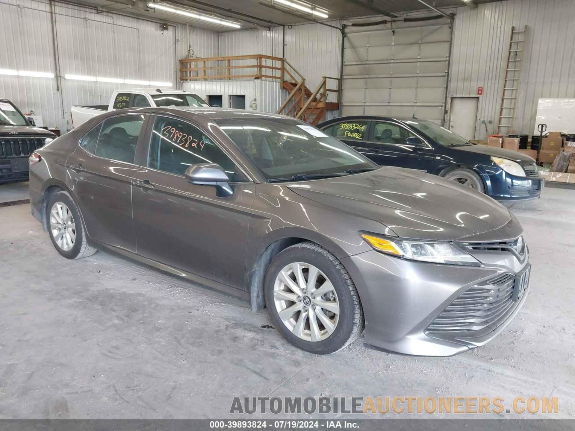 4T1B11HKXJU533626 TOYOTA CAMRY 2018