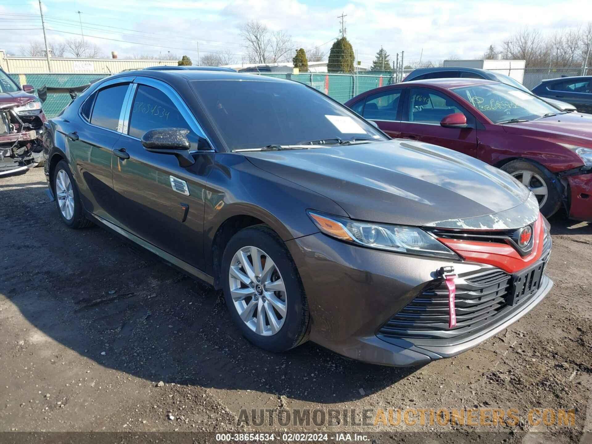 4T1B11HKXJU535845 TOYOTA CAMRY 2018