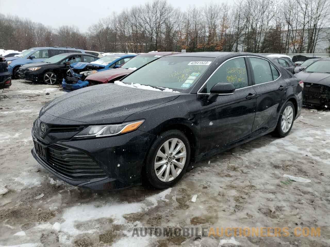 4T1B11HKXJU536106 TOYOTA CAMRY 2018