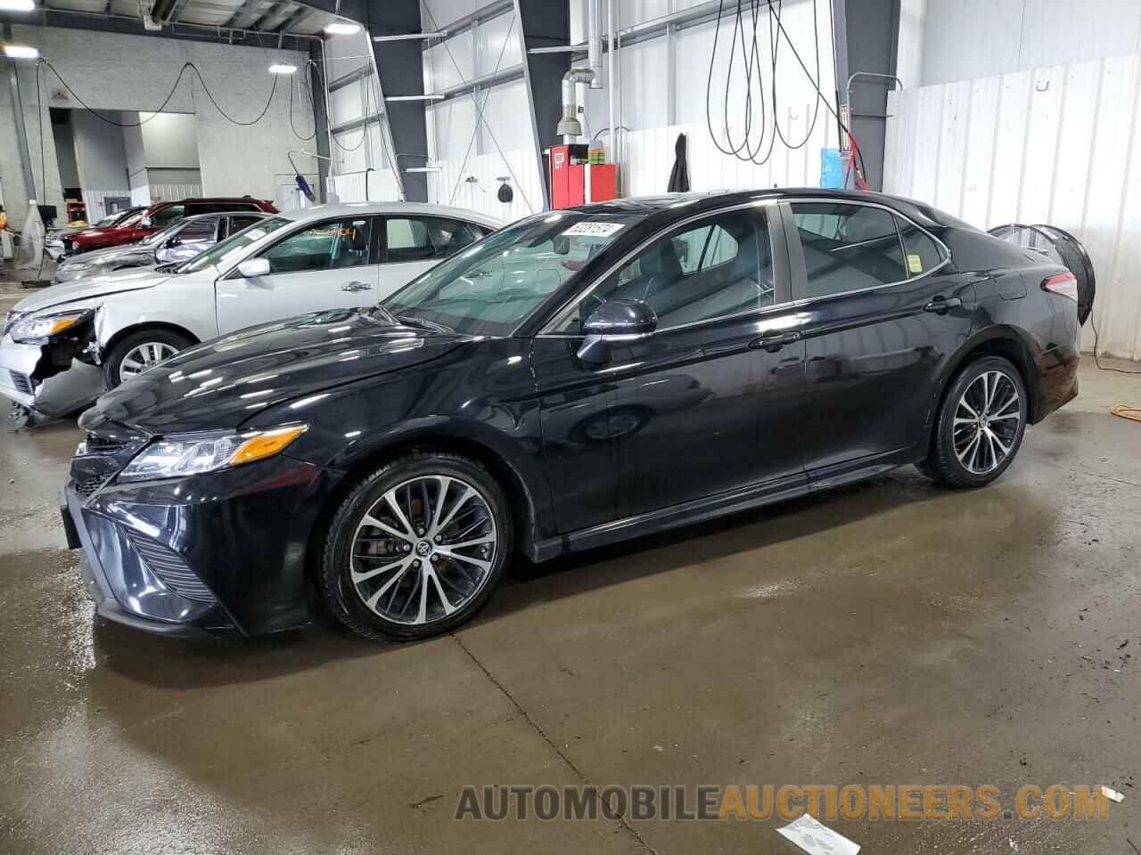 4T1B11HKXJU536221 TOYOTA CAMRY 2018