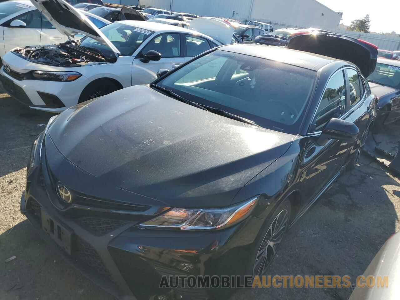 4T1B11HKXJU537269 TOYOTA CAMRY 2018