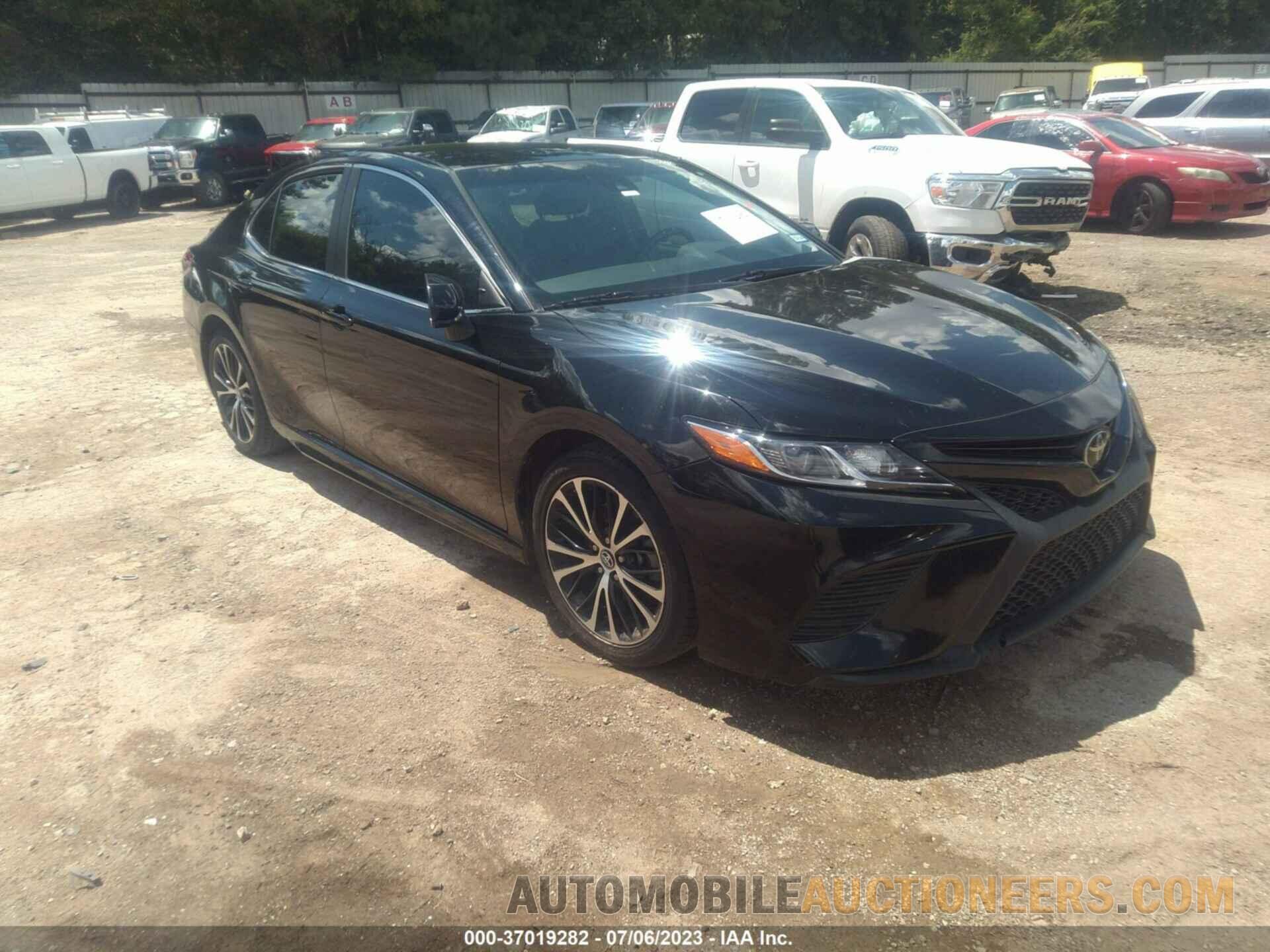 4T1B11HKXJU539524 TOYOTA CAMRY 2018