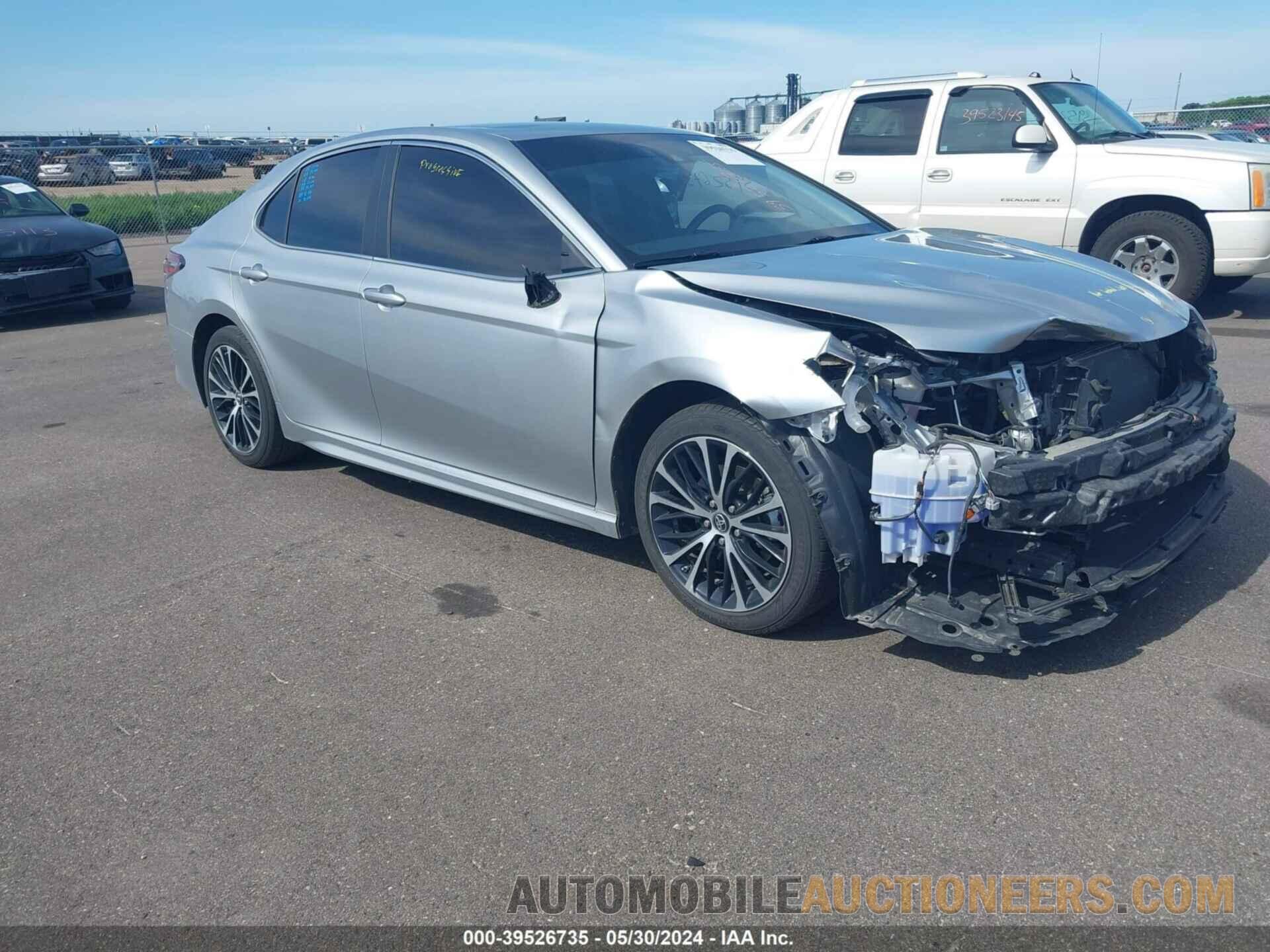 4T1B11HKXJU541211 TOYOTA CAMRY 2018