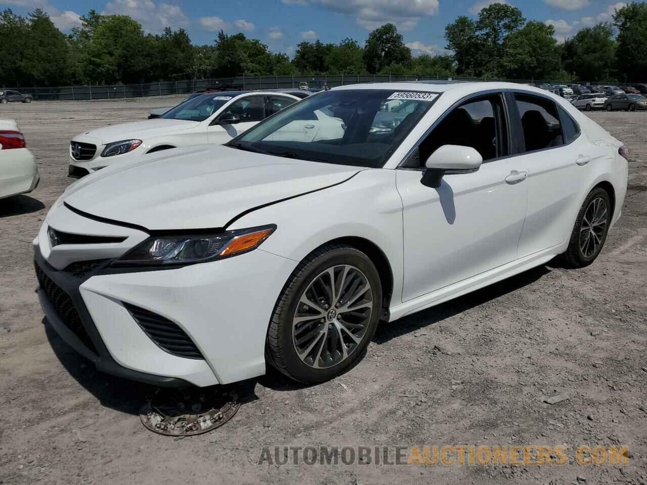 4T1B11HKXJU541984 TOYOTA CAMRY 2018