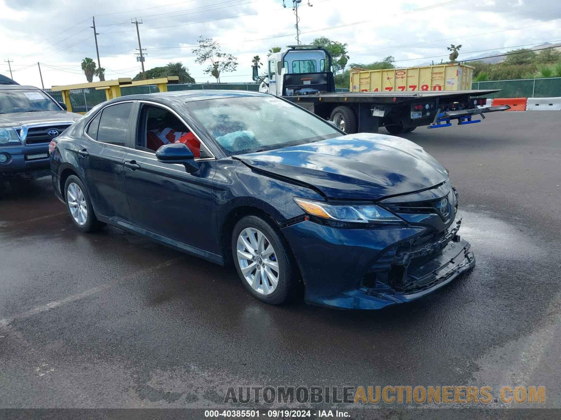 4T1B11HKXJU542018 TOYOTA CAMRY 2018