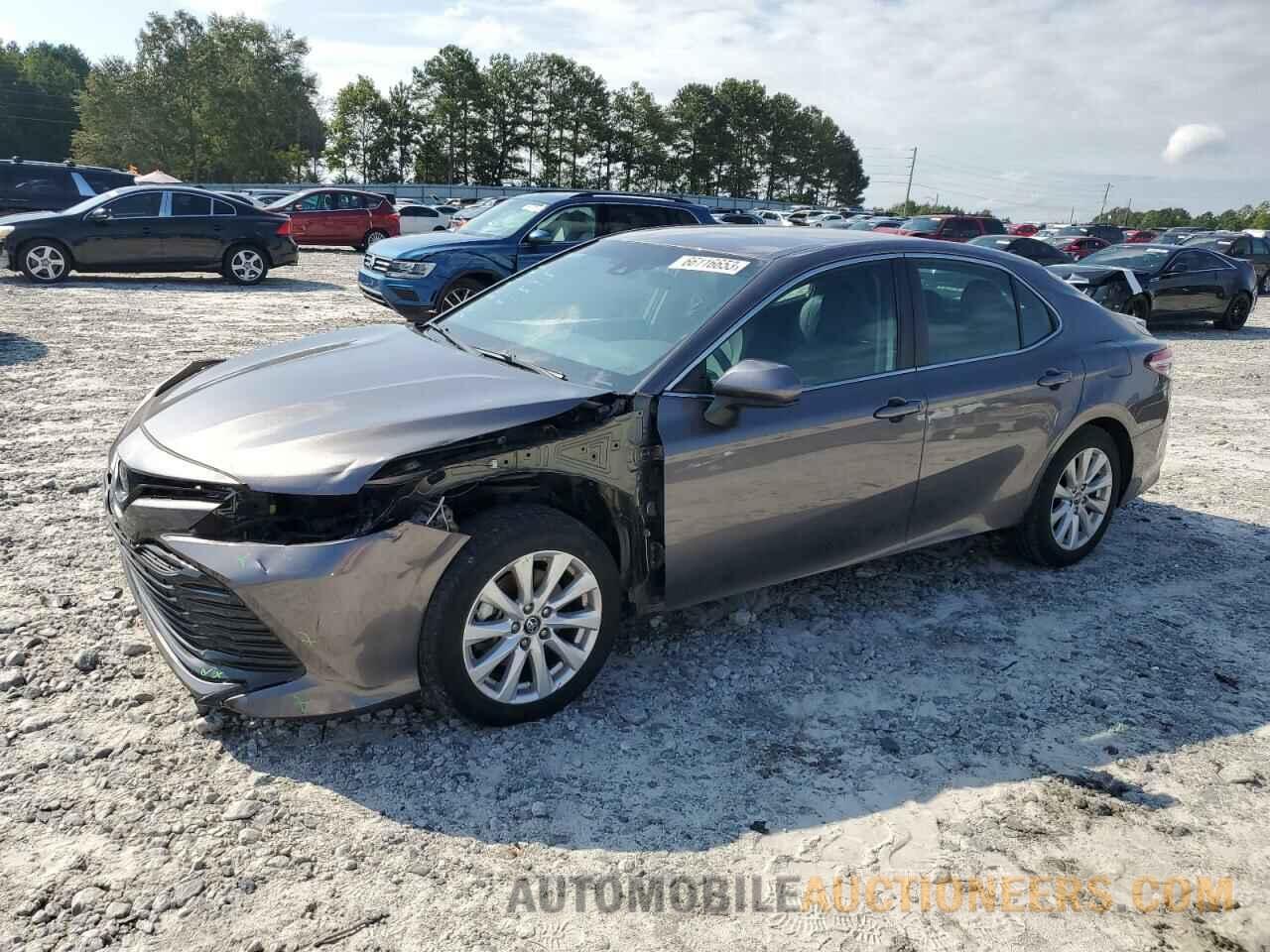 4T1B11HKXJU543332 TOYOTA CAMRY 2018