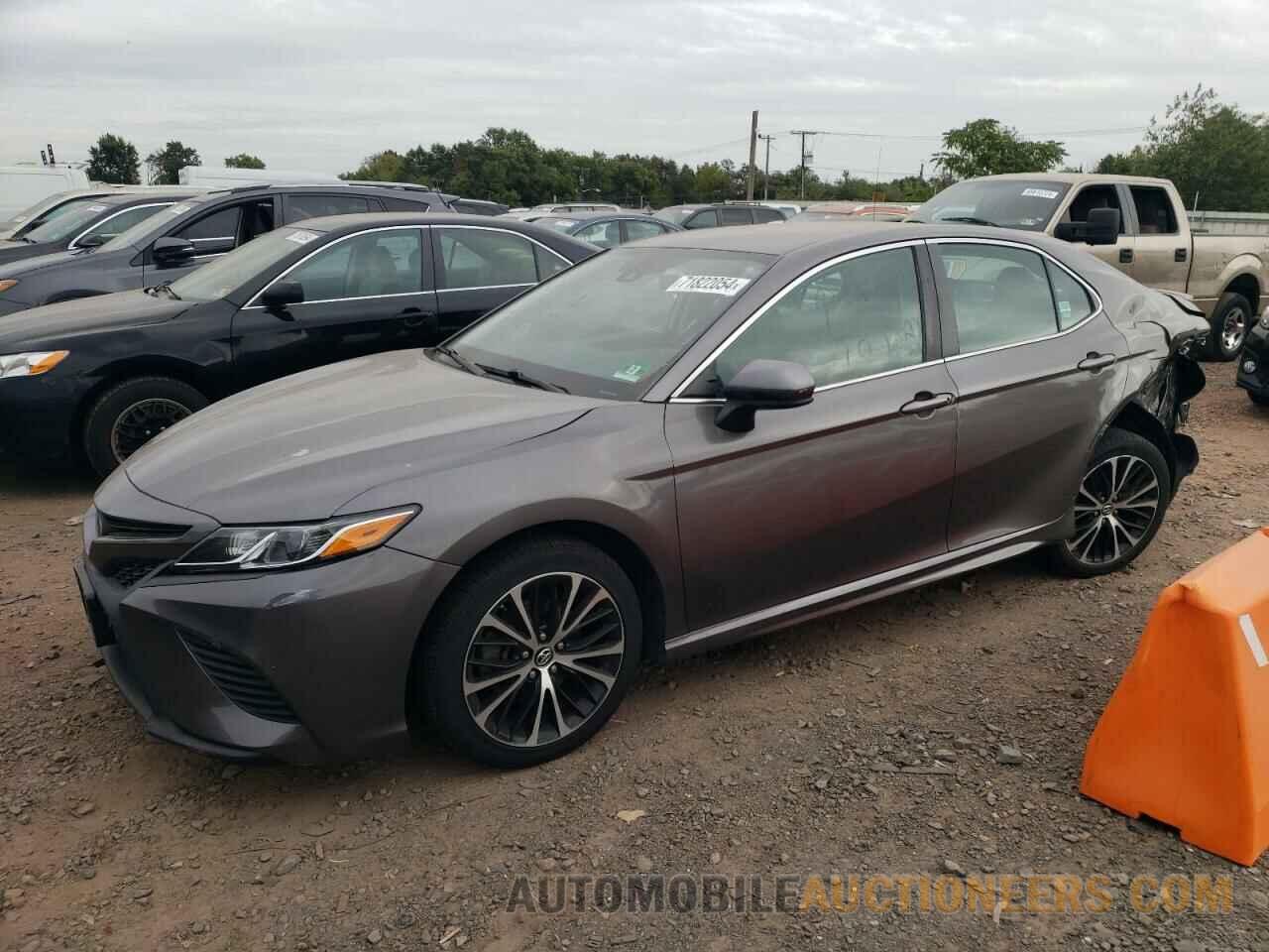 4T1B11HKXJU547672 TOYOTA CAMRY 2018