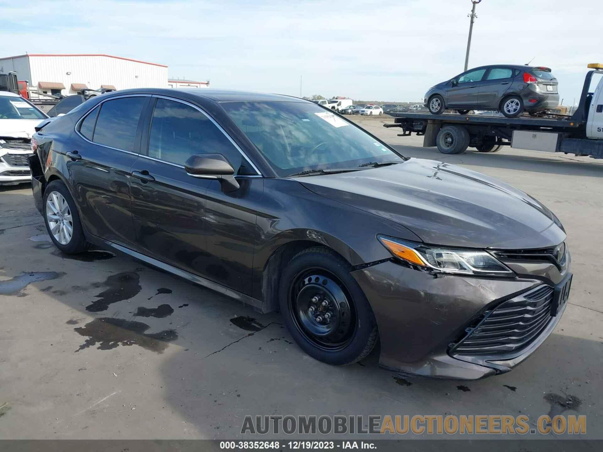 4T1B11HKXJU548577 TOYOTA CAMRY 2018