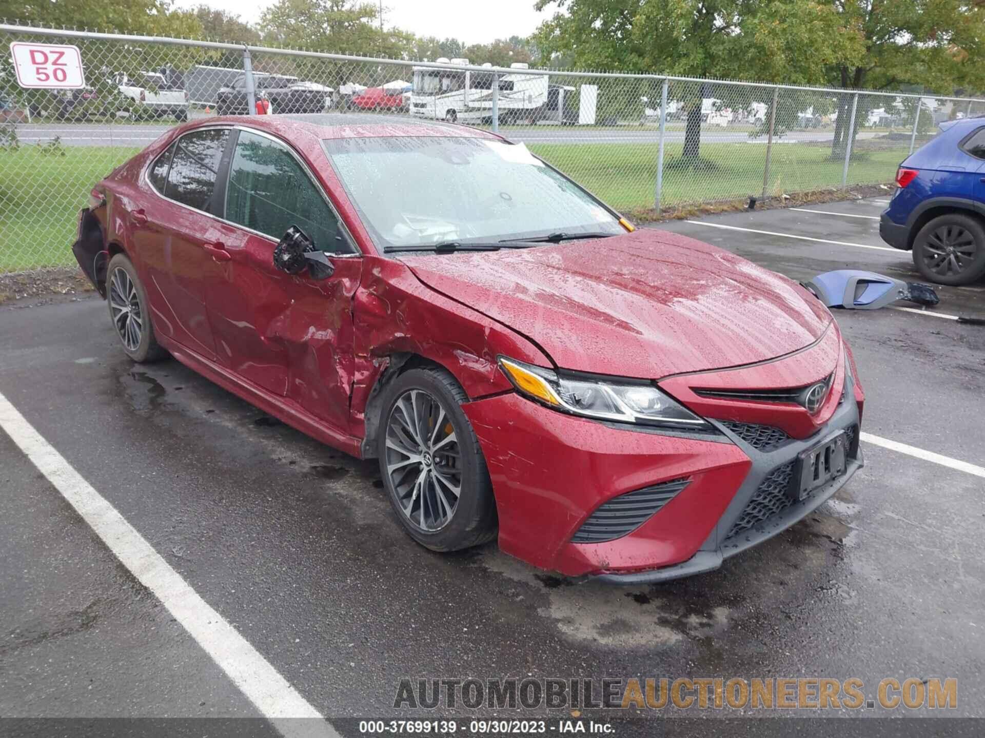 4T1B11HKXJU549311 TOYOTA CAMRY 2018