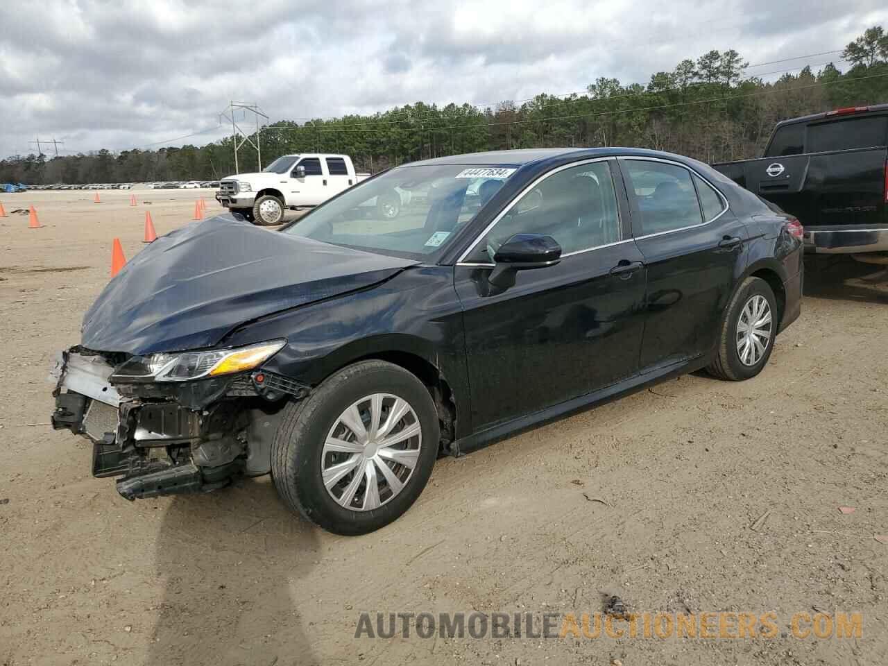 4T1B11HKXJU550538 TOYOTA CAMRY 2018