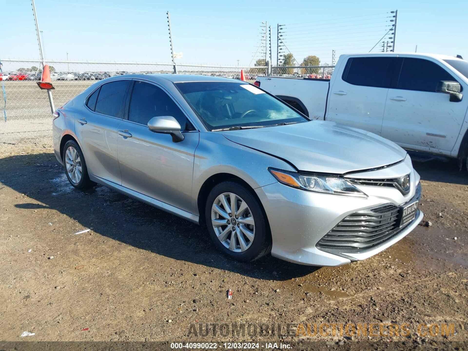 4T1B11HKXJU550815 TOYOTA CAMRY 2018