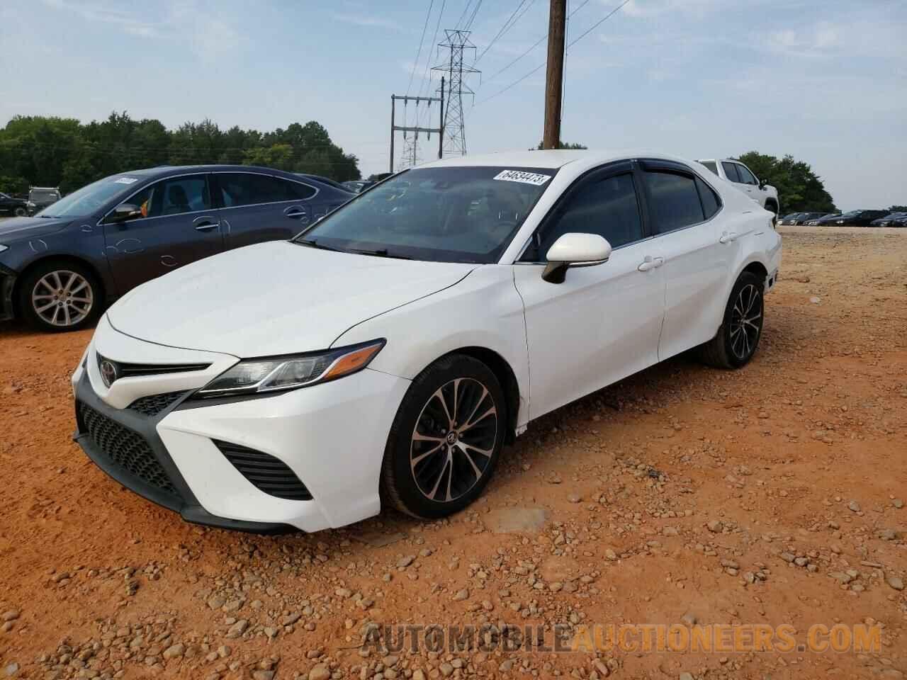 4T1B11HKXJU551527 TOYOTA CAMRY 2018