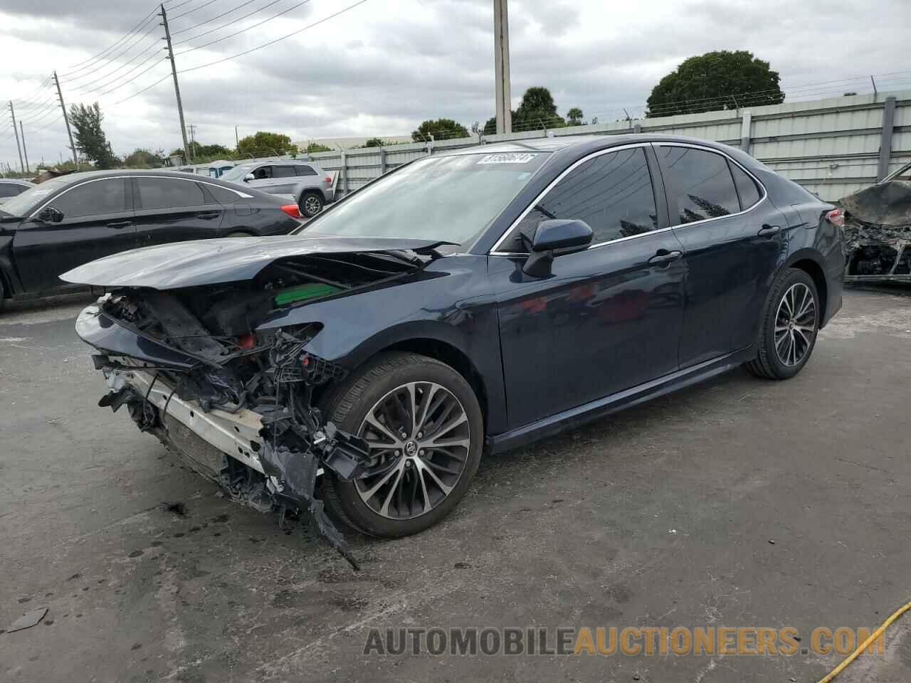 4T1B11HKXJU552208 TOYOTA CAMRY 2018