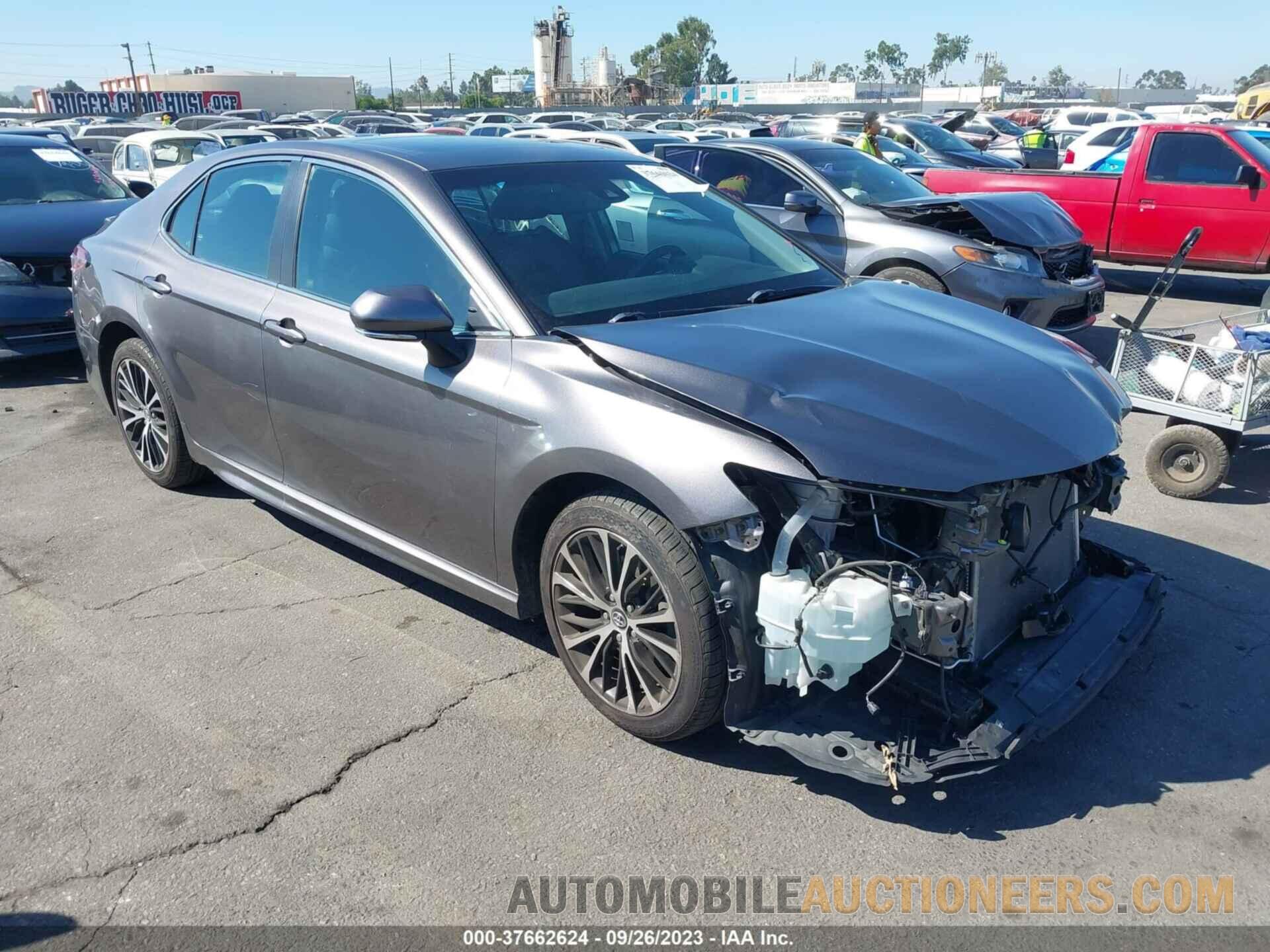 4T1B11HKXJU553715 TOYOTA CAMRY 2018