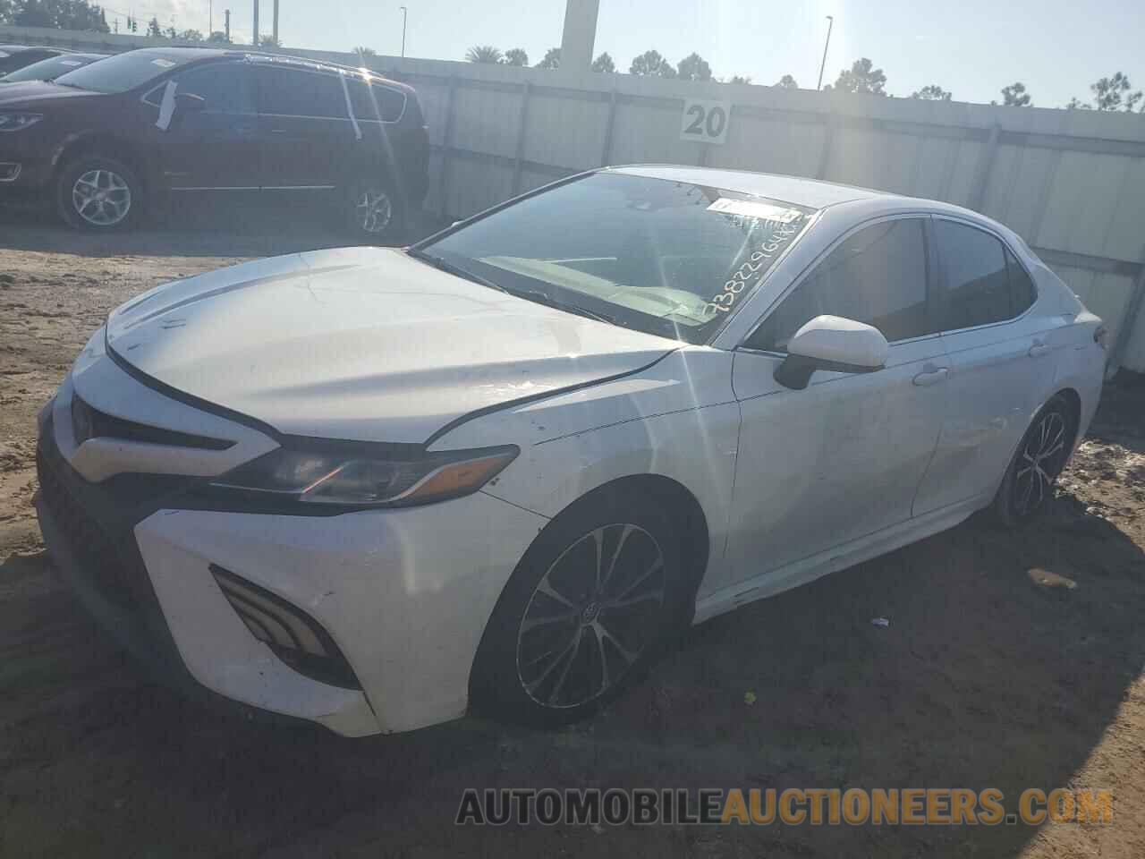 4T1B11HKXJU554086 TOYOTA CAMRY 2018