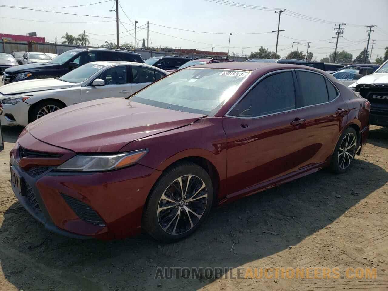 4T1B11HKXJU554900 TOYOTA CAMRY 2018