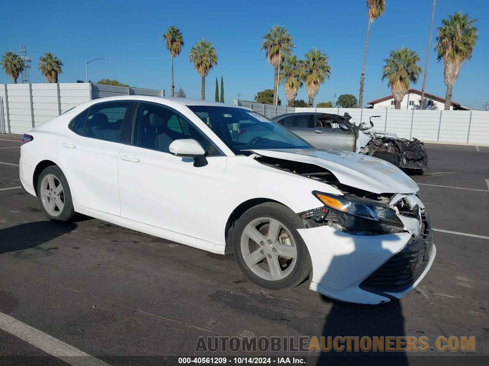 4T1B11HKXJU555514 TOYOTA CAMRY 2018