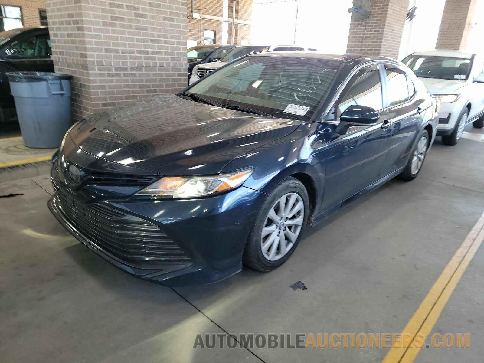 4T1B11HKXJU558140 Toyota Camry 2018