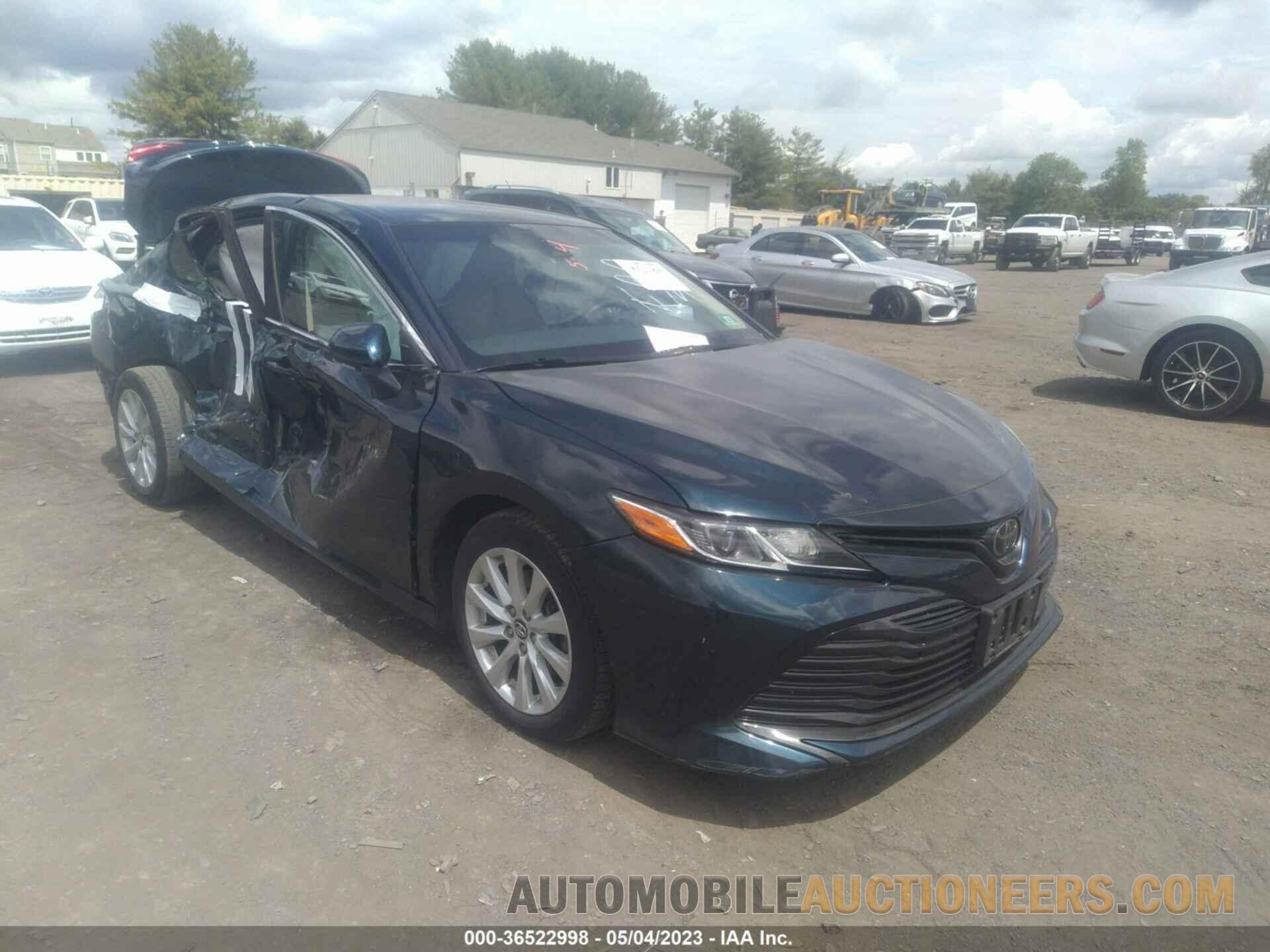 4T1B11HKXJU558154 TOYOTA CAMRY 2018