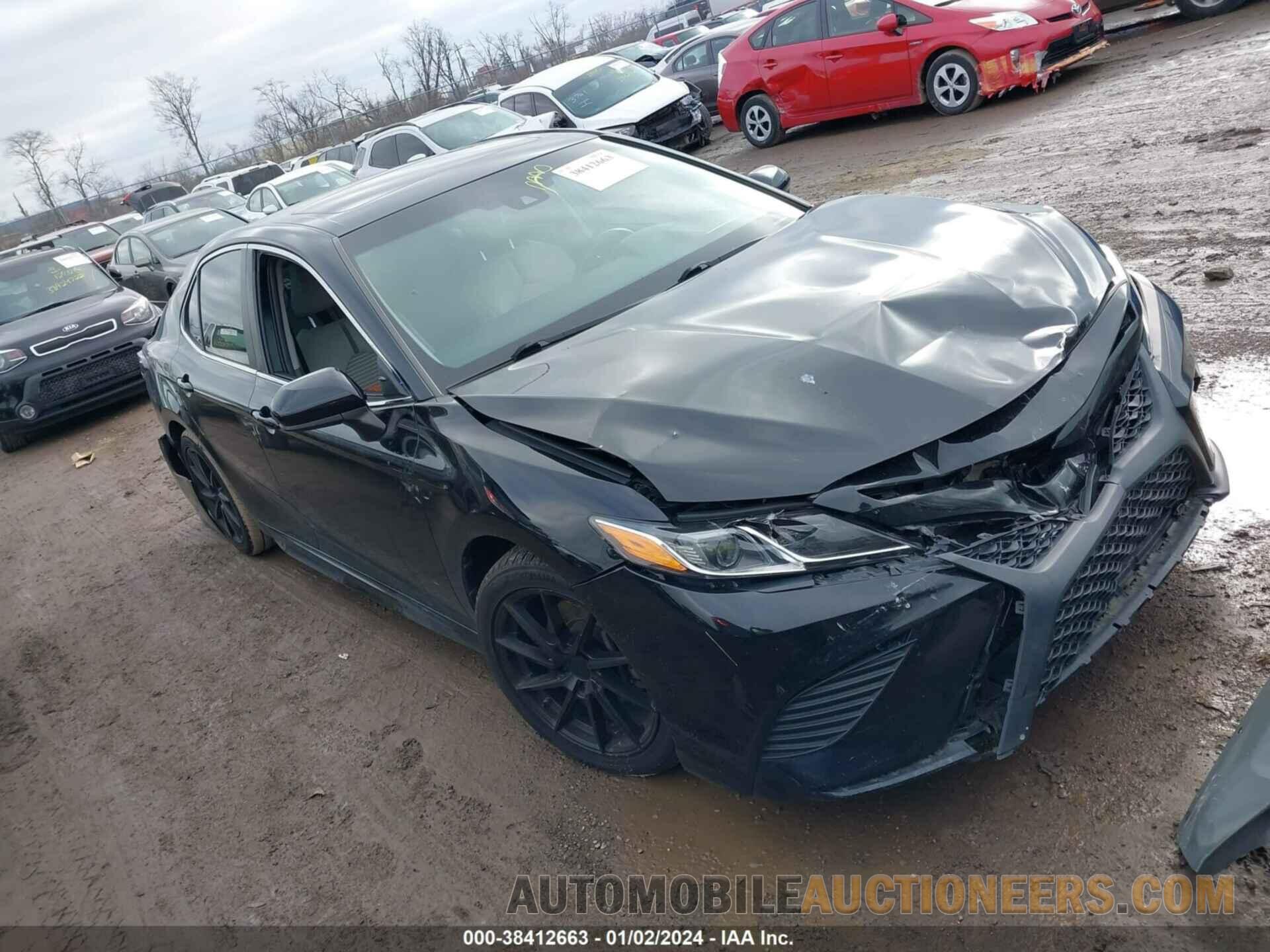 4T1B11HKXJU559790 TOYOTA CAMRY 2018