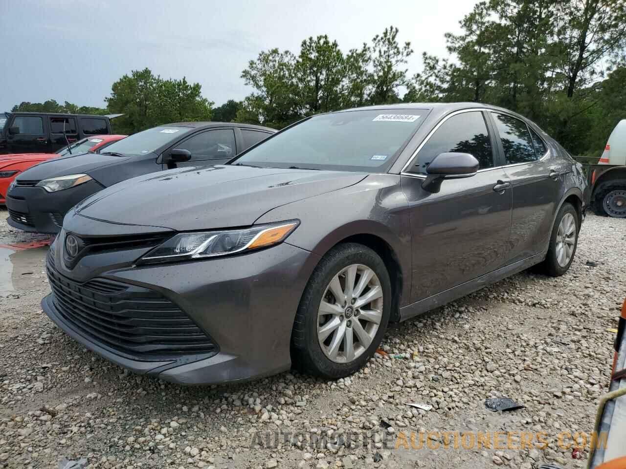 4T1B11HKXJU566870 TOYOTA CAMRY 2018