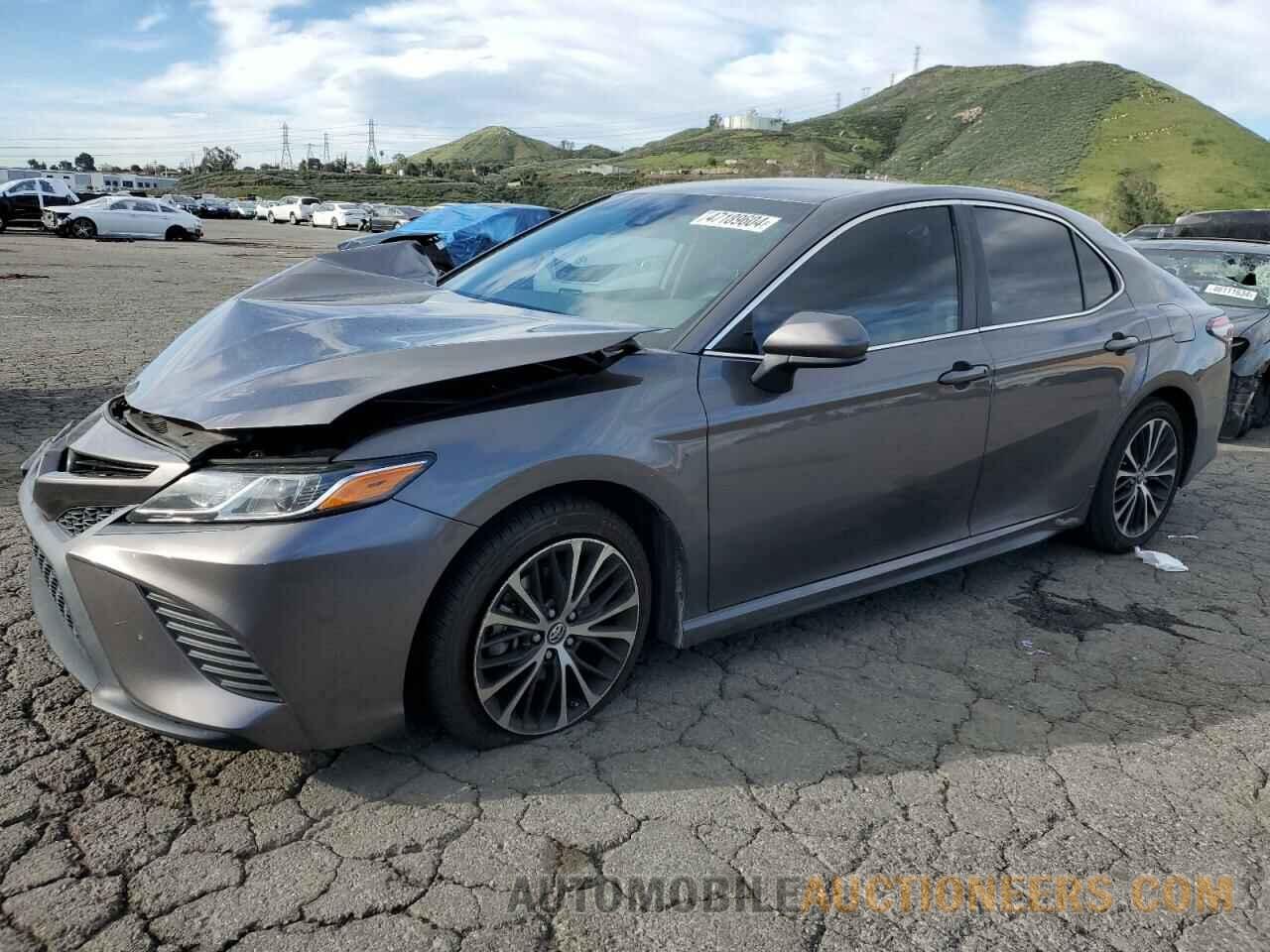 4T1B11HKXJU569476 TOYOTA CAMRY 2018