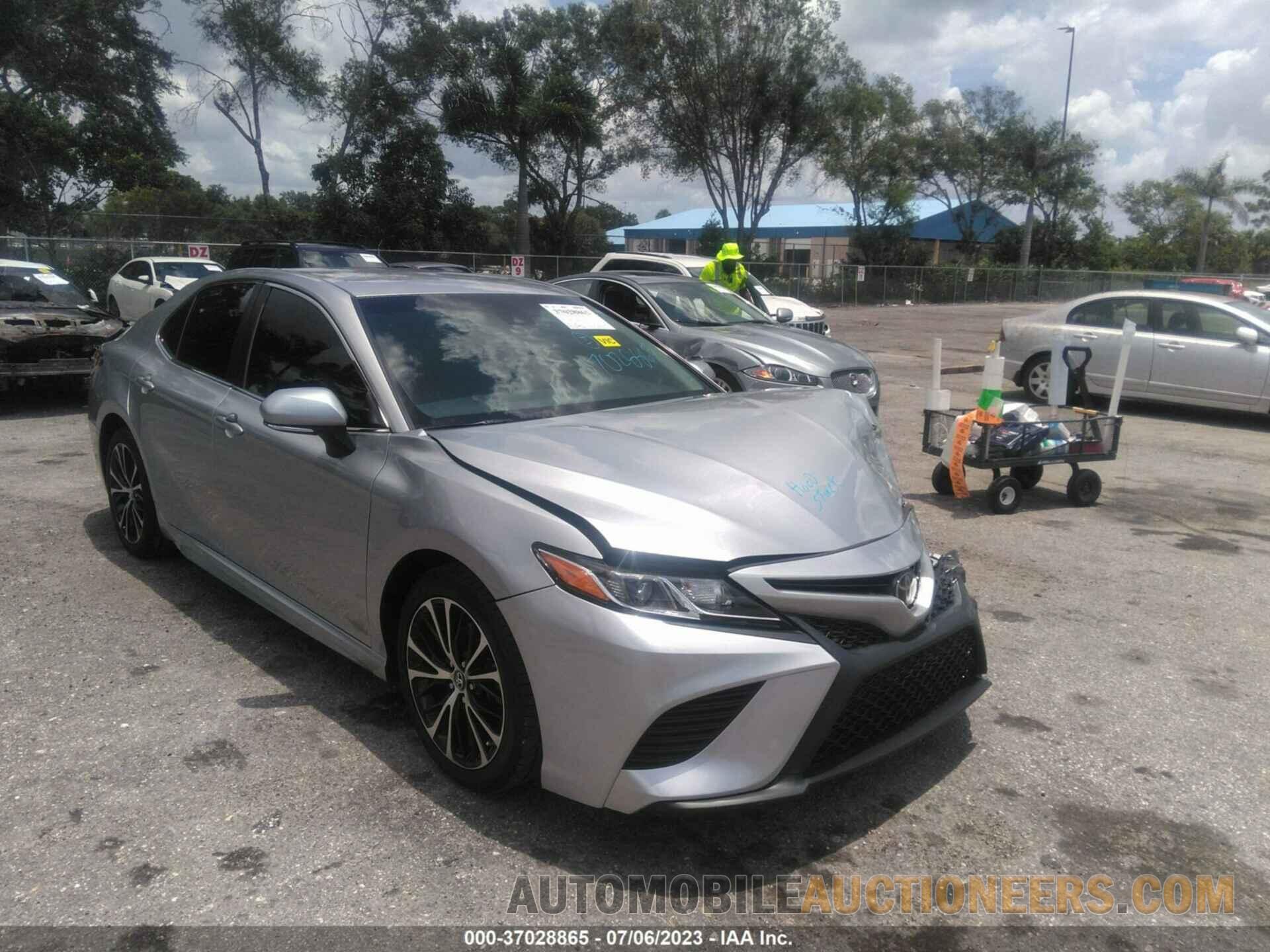 4T1B11HKXJU573110 TOYOTA CAMRY 2018