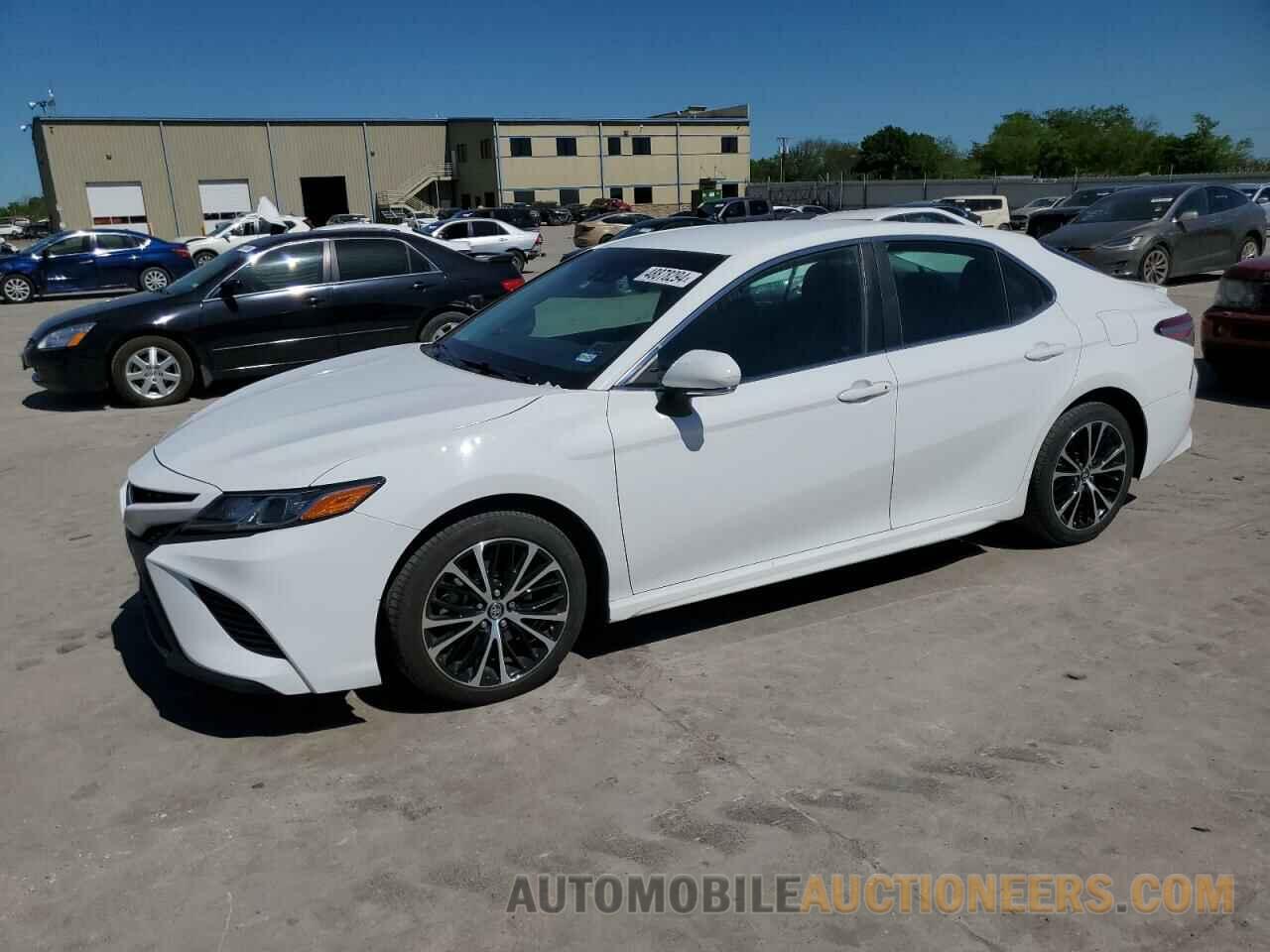 4T1B11HKXJU573155 TOYOTA CAMRY 2018