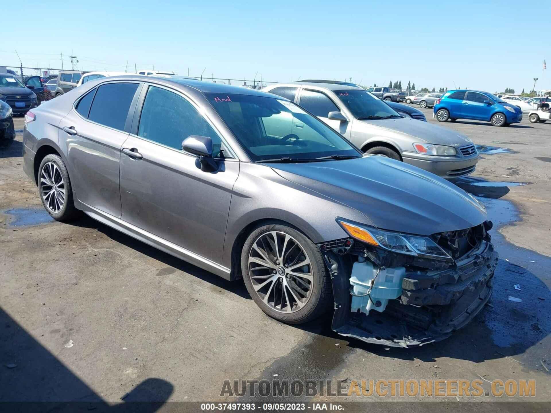 4T1B11HKXJU573561 TOYOTA CAMRY 2018