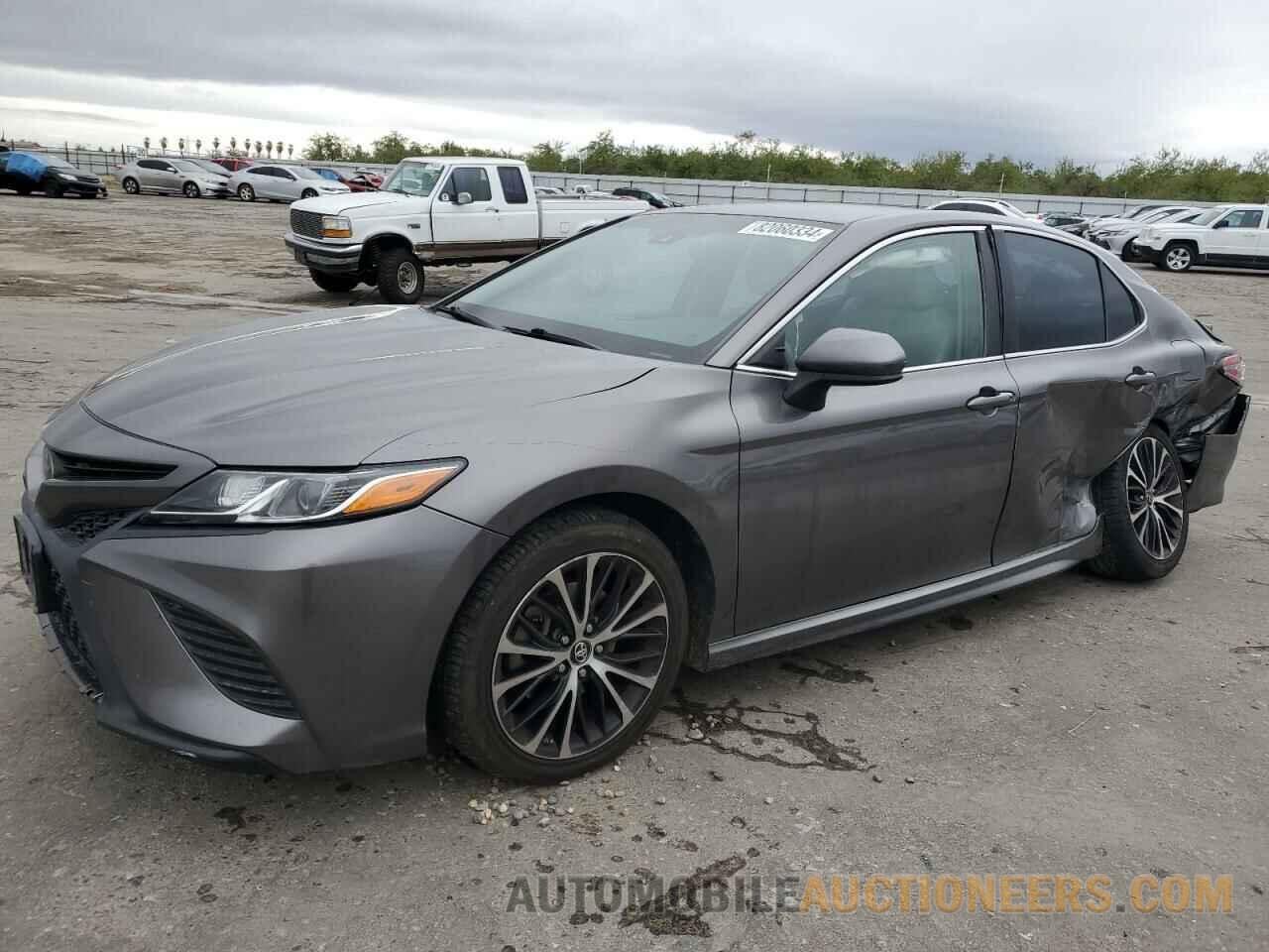 4T1B11HKXJU573835 TOYOTA CAMRY 2018