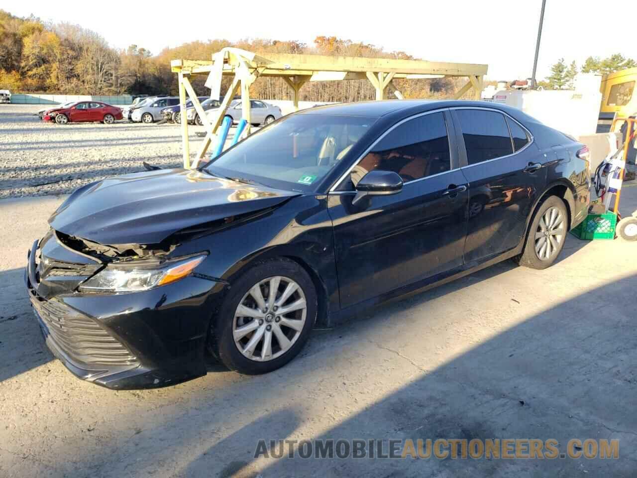 4T1B11HKXJU582454 TOYOTA CAMRY 2018