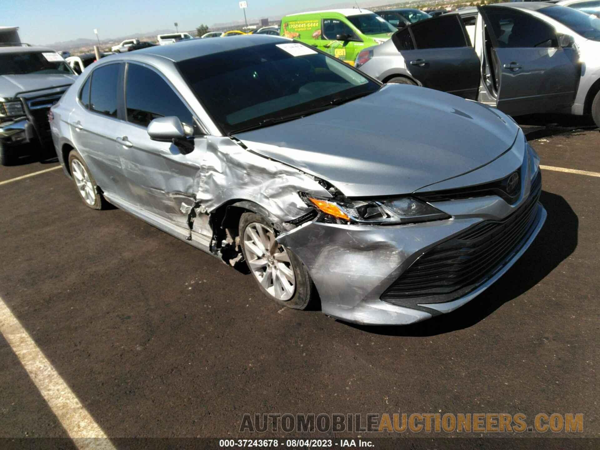 4T1B11HKXJU583443 TOYOTA CAMRY 2018