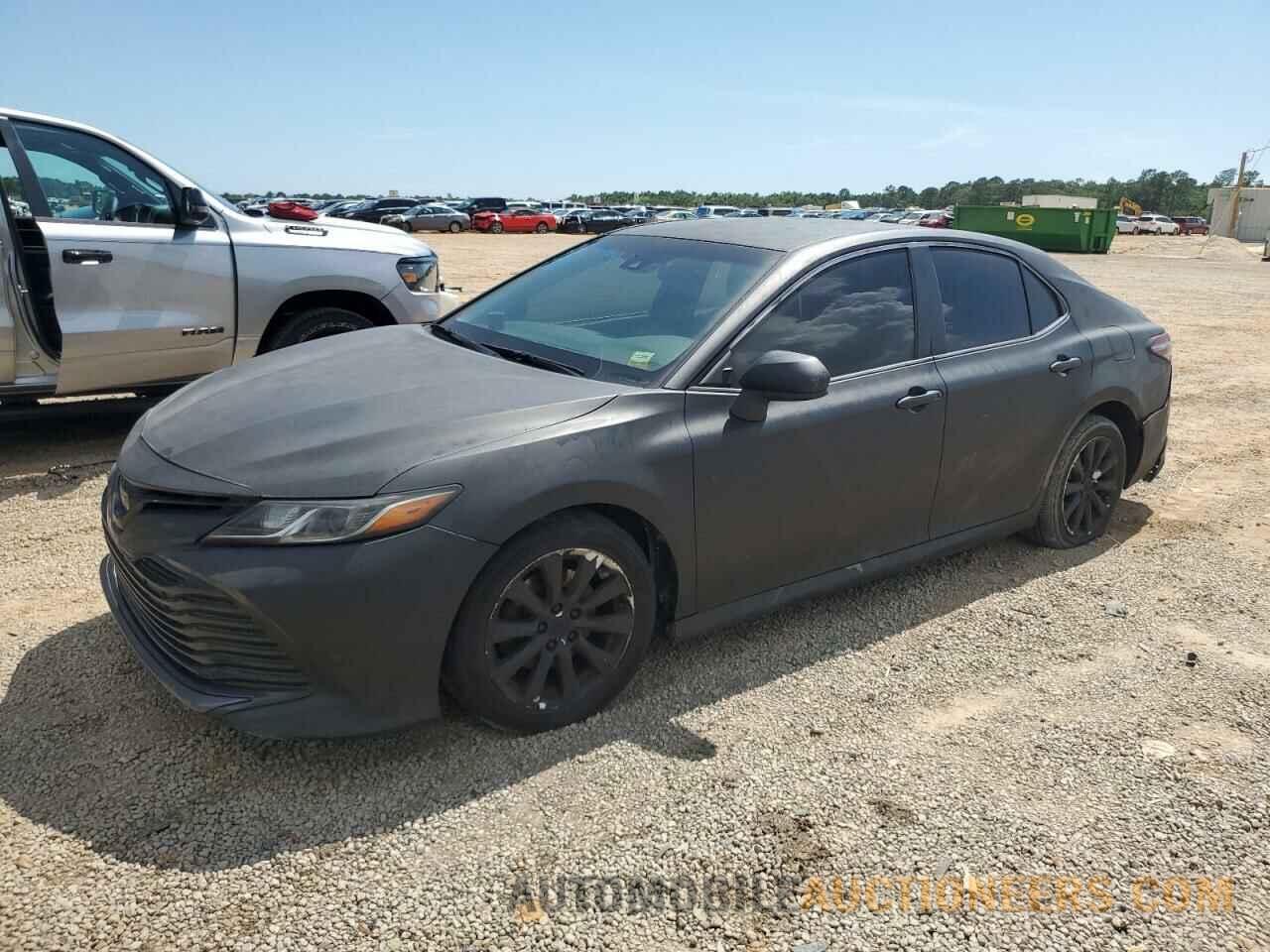 4T1B11HKXJU584334 TOYOTA CAMRY 2018