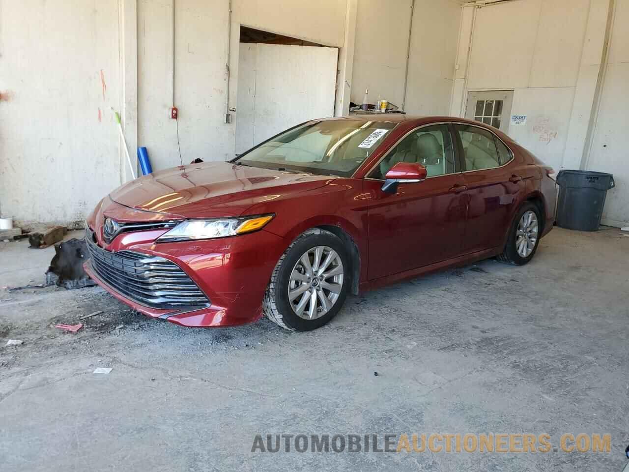 4T1B11HKXJU586293 TOYOTA CAMRY 2018