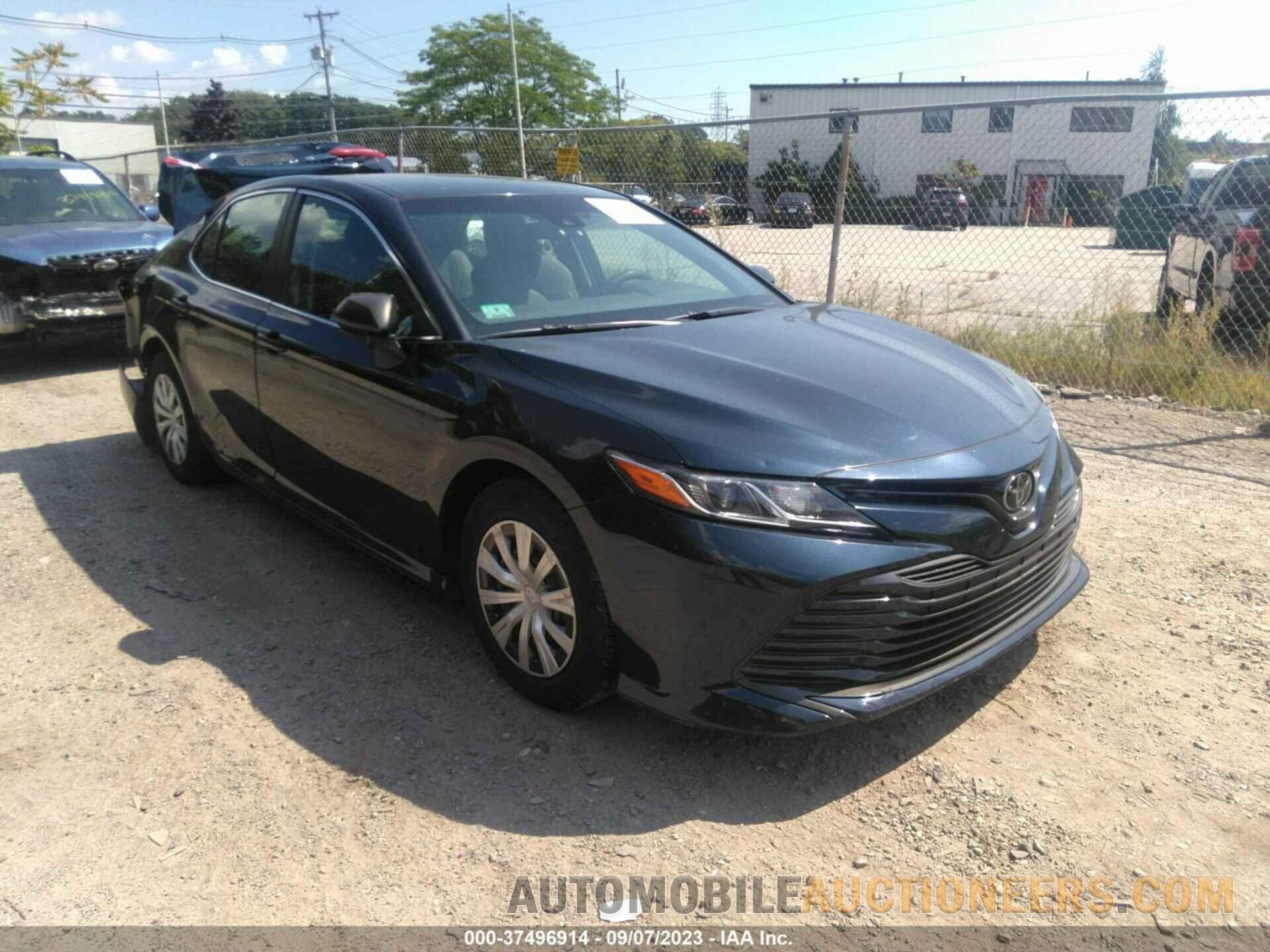 4T1B11HKXJU587654 TOYOTA CAMRY 2018