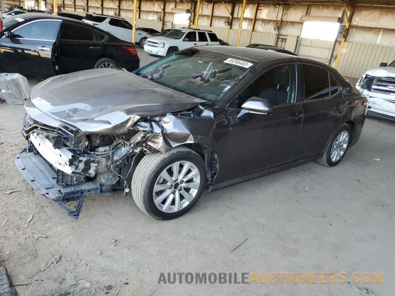 4T1B11HKXJU588514 TOYOTA CAMRY 2018