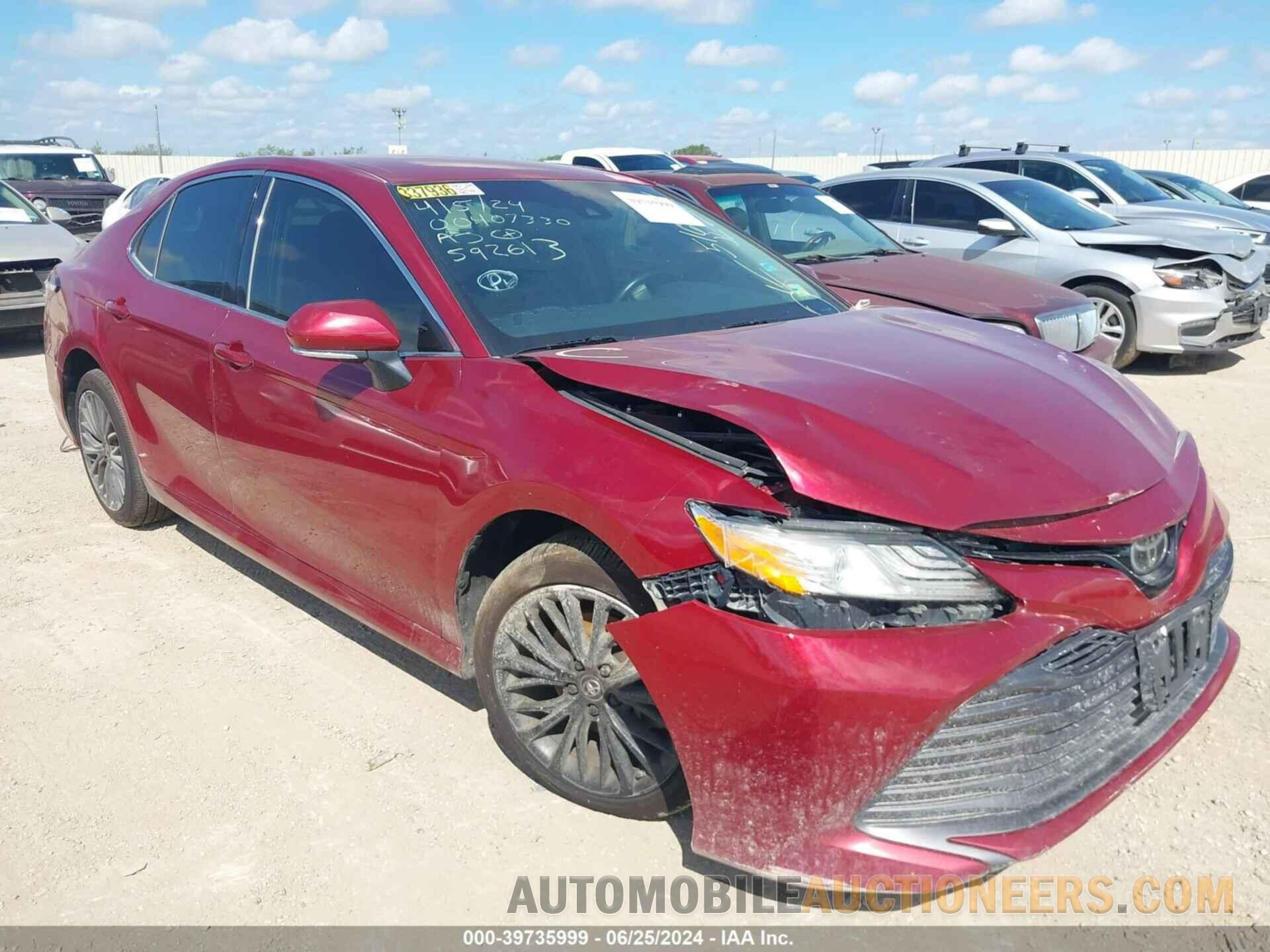 4T1B11HKXJU592613 TOYOTA CAMRY 2018