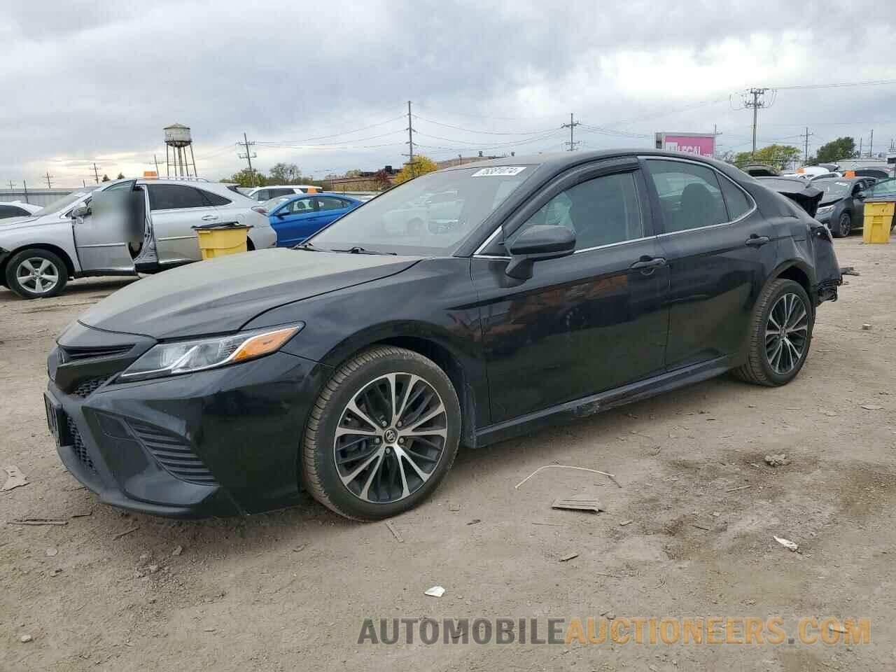 4T1B11HKXJU593342 TOYOTA CAMRY 2018