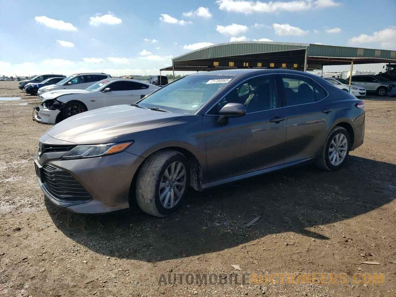 4T1B11HKXJU594989 TOYOTA CAMRY 2018