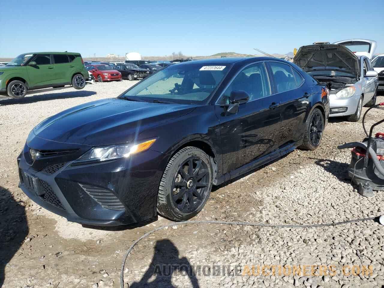 4T1B11HKXJU595334 TOYOTA CAMRY 2018