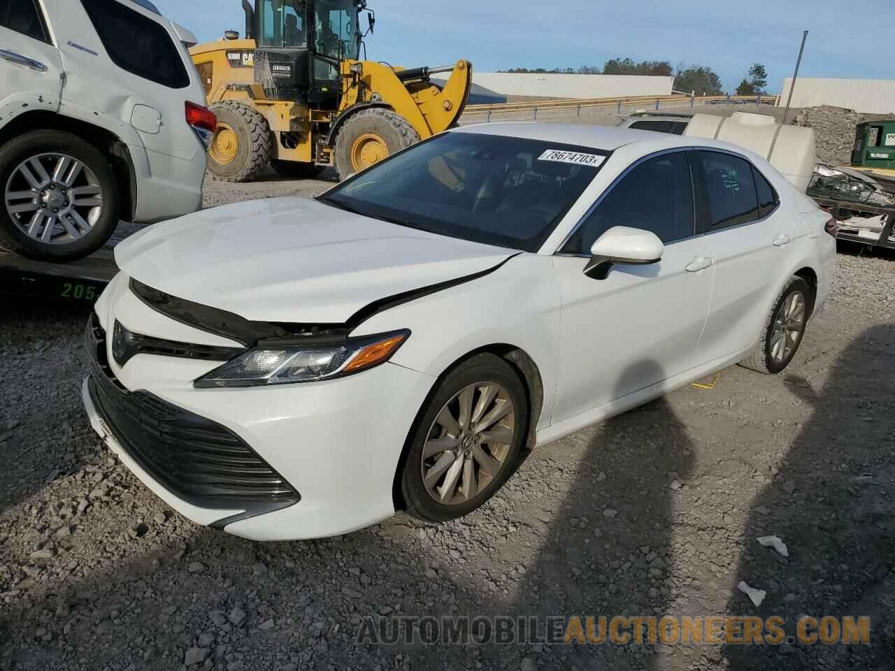 4T1B11HKXJU595673 TOYOTA CAMRY 2018