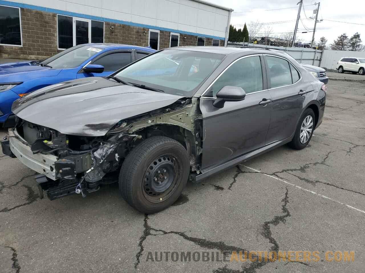 4T1B11HKXJU596015 TOYOTA CAMRY 2018