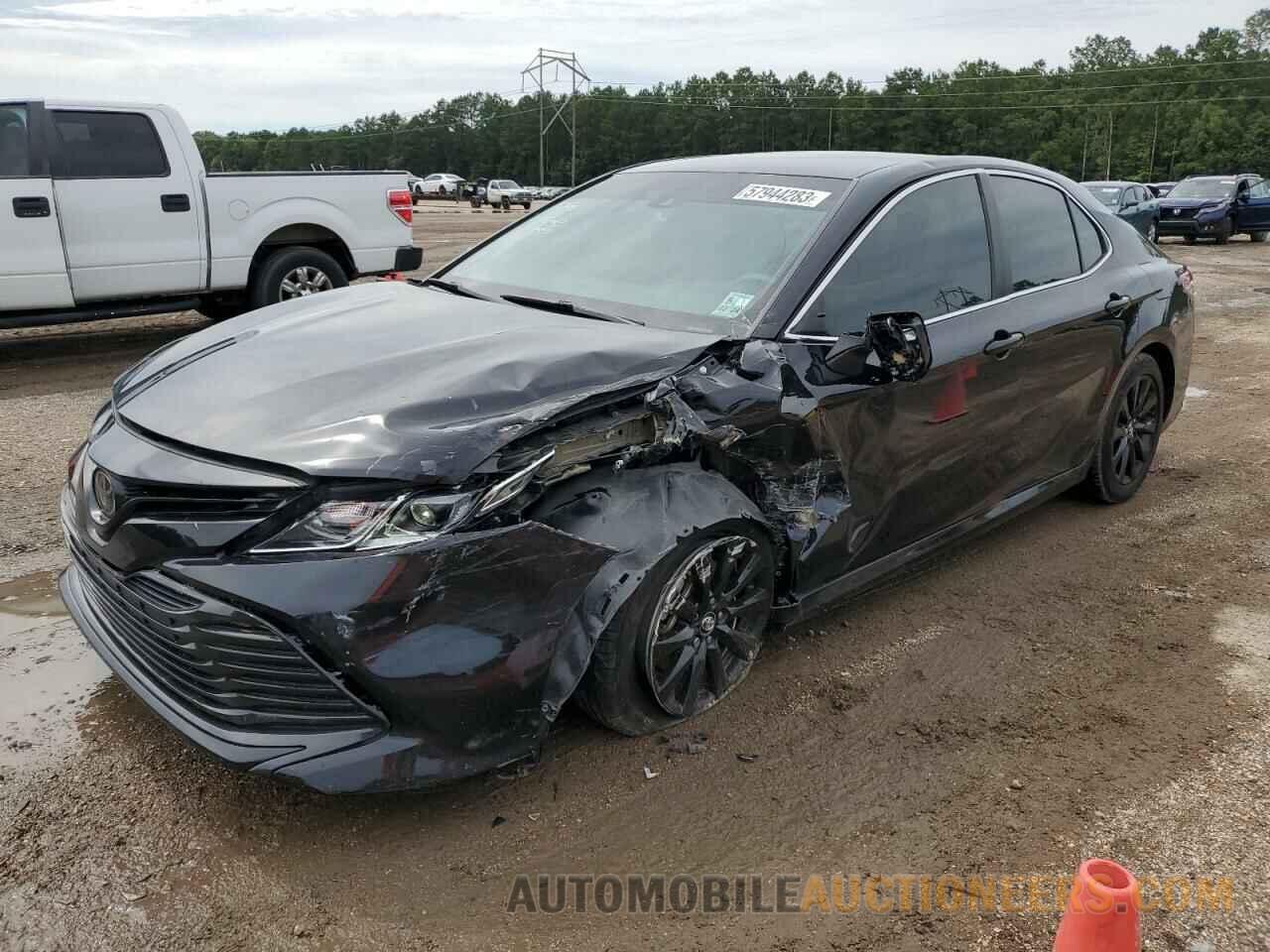 4T1B11HKXJU597844 TOYOTA CAMRY 2018