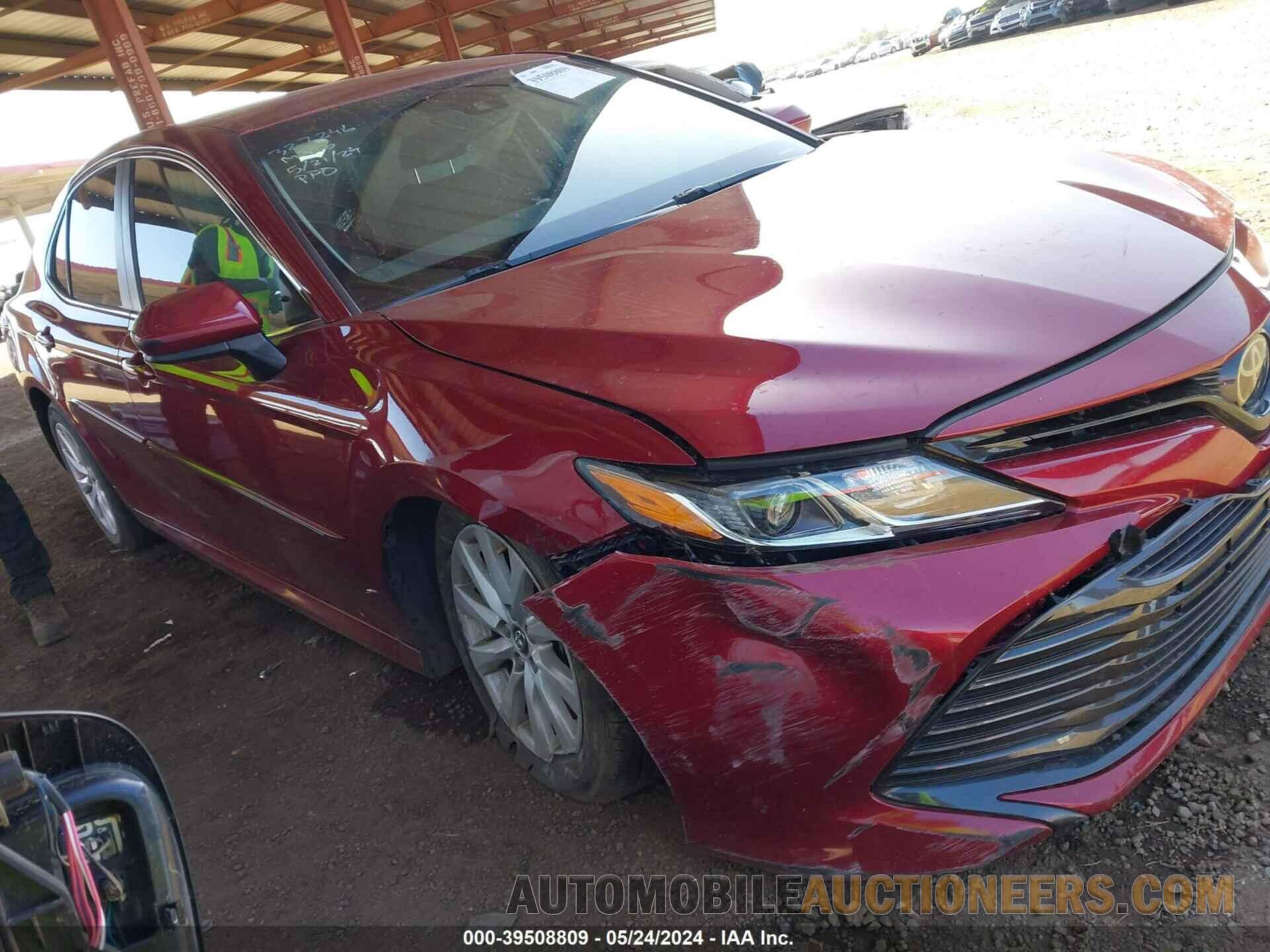 4T1B11HKXJU600161 TOYOTA CAMRY 2018