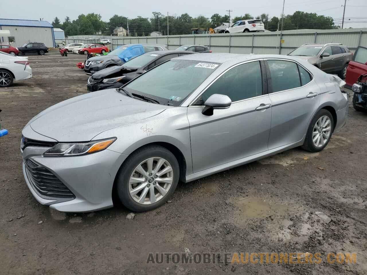 4T1B11HKXJU609958 TOYOTA CAMRY 2018