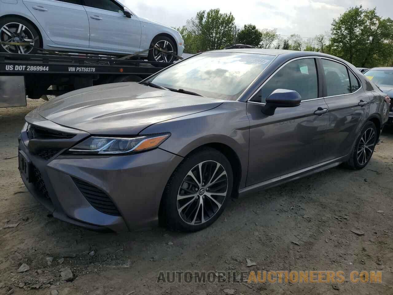 4T1B11HKXJU612262 TOYOTA CAMRY 2018