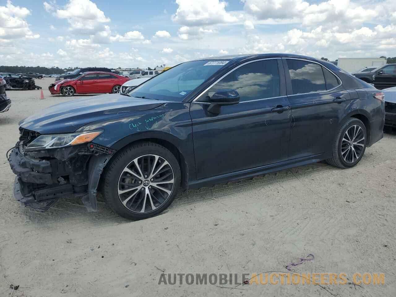 4T1B11HKXJU615789 TOYOTA CAMRY 2018