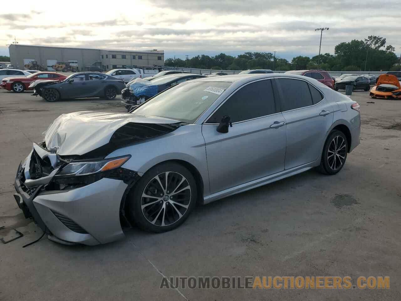 4T1B11HKXJU616599 TOYOTA CAMRY 2018