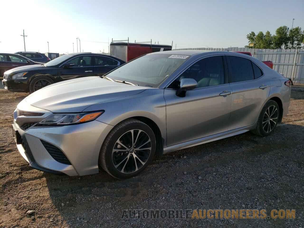 4T1B11HKXJU619065 TOYOTA CAMRY 2018