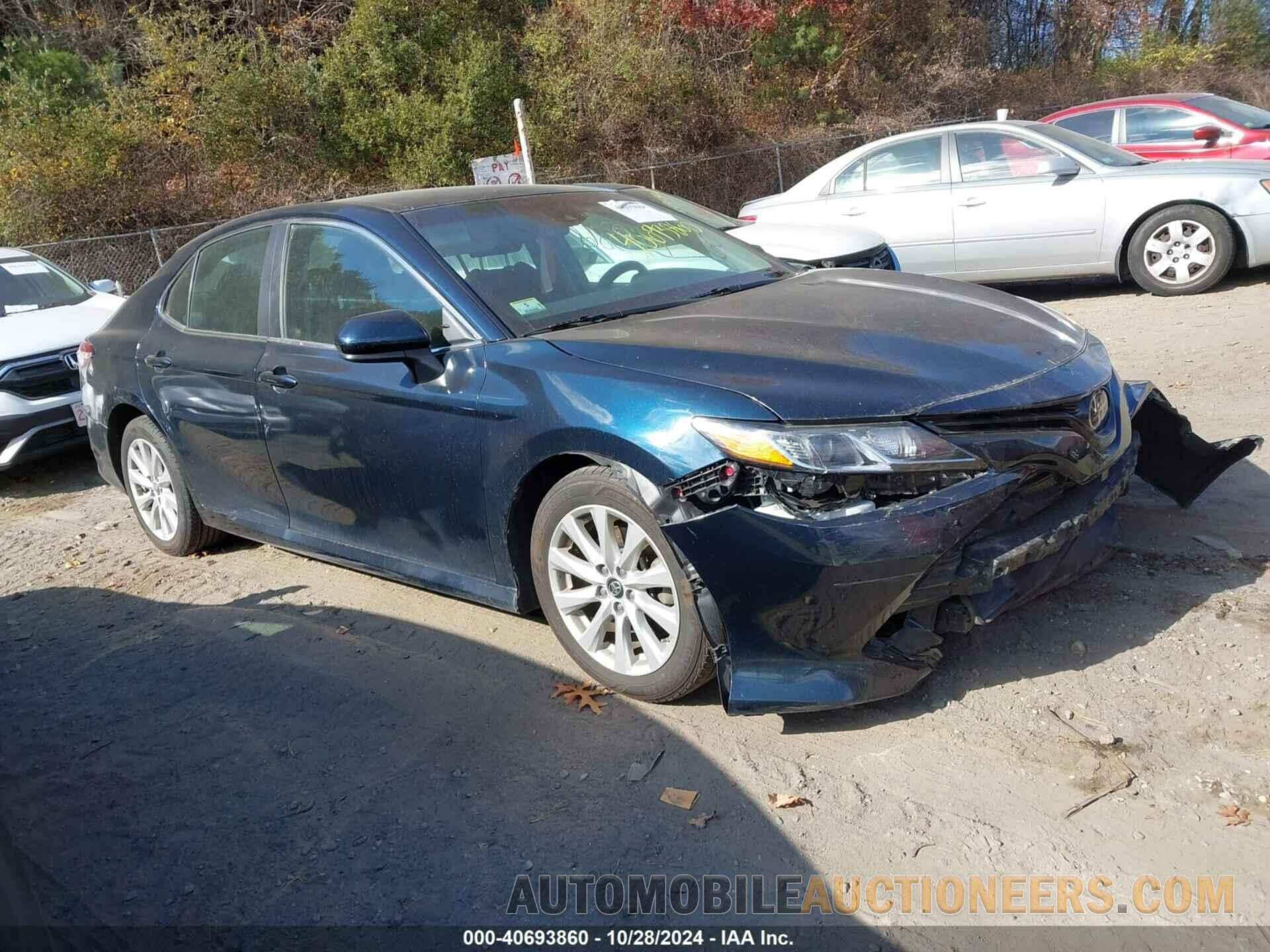 4T1B11HKXJU624251 TOYOTA CAMRY 2018